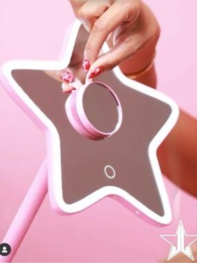 ISO ⭐️ Jeffree Star LED Mirror with Detachable Magnifier